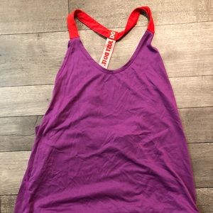 Women’s Nike medium dri fit tank